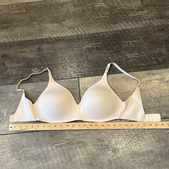 Soma Vanishing 360 Wireless Bra Pale Sand Size 32DD - Picture 4 of 7